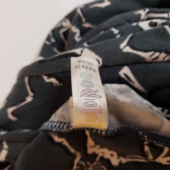 LULA ROE  HALLOWEEN LEGGINGS PUMPKINS SKELETON CREEPY DOLLS ONE SIZE SOFT!! - Picture 5 of 7